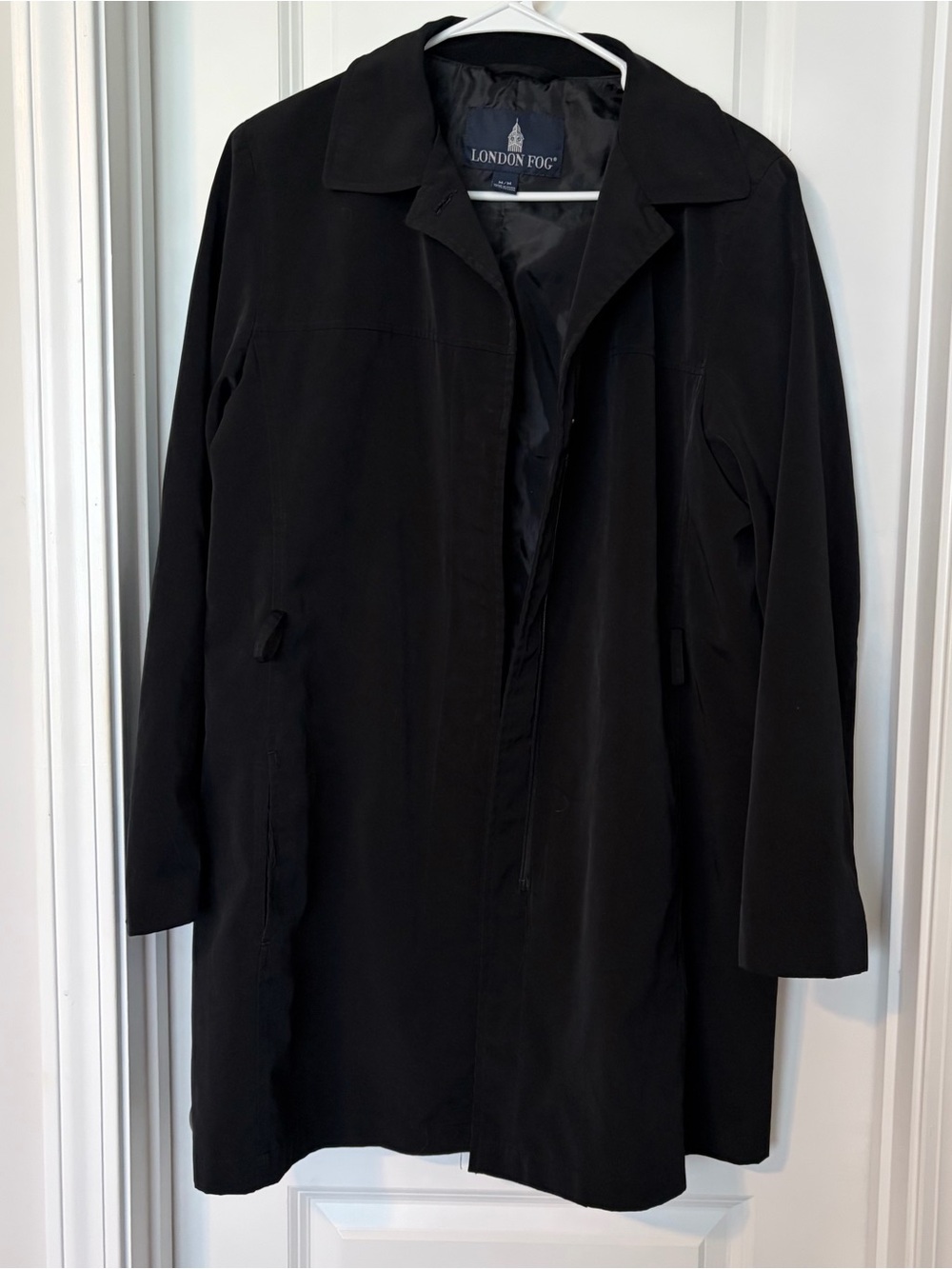 London Fog Black Trench Coat
Size M
No belt